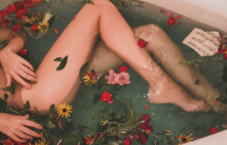 Dog Body Language - bathtub with water and flowers
